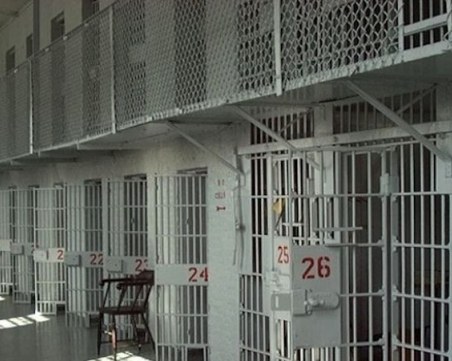 Осъдиха българин на доживотен затвор във Франция