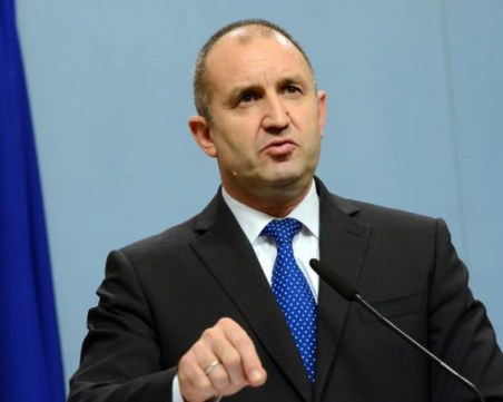 Президентът отговори на Бенатова за обвиненията в плагиатство: Фразата е част от общочовешката памет за Холокоста