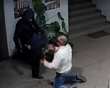 Бивш служител на пловдивска компания нападна охранител на фирмата, чупи му носа