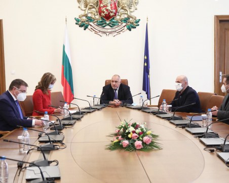 Борисов: Всички участници в изборите ще могат да се ваксинират