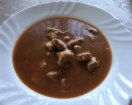 Как да приготвим тас кебап със свинско месо? Ето я рецептата