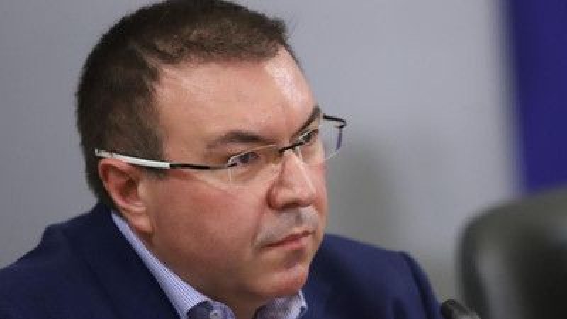 Министър Ангелов: Писахме си СМС-и с Ицо Хазарта, вече ни разбира по-добре от всички