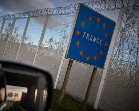 Франция забрани всички пътувания до и от страни извън ЕС , искат PCR тест и за сухопътни граници