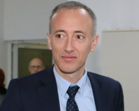 Държавата ще плаща обучението на студенти, които работят в български фирми