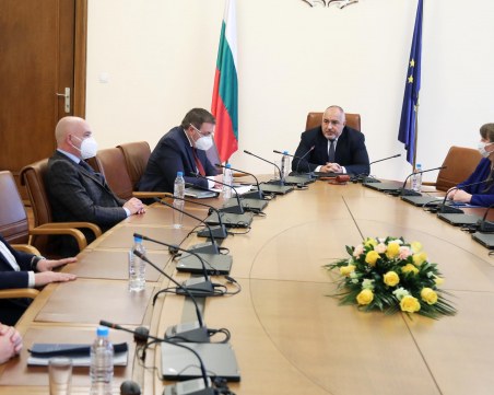 Ангелов: Електронният регистър за ваксинация - готов до края на месеца