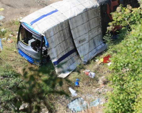 Шестима души отиват на съд за катастрофата с автобус край Своге