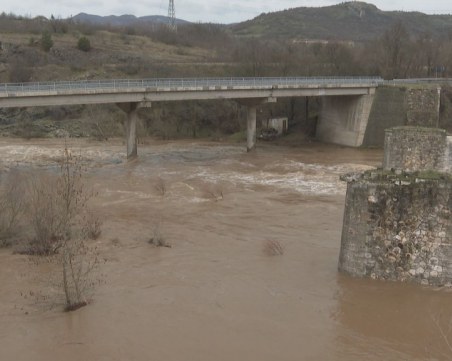 Повишени нива на реки и язовири в Кърджалийско след дъжда