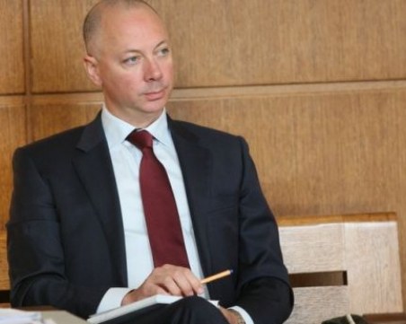 Желязков: Президентът търси подкрепа от извънпарламентарните партии