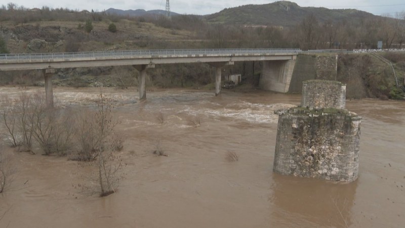 Повишени нива на реки и язовири в Кърджалийско след дъжда