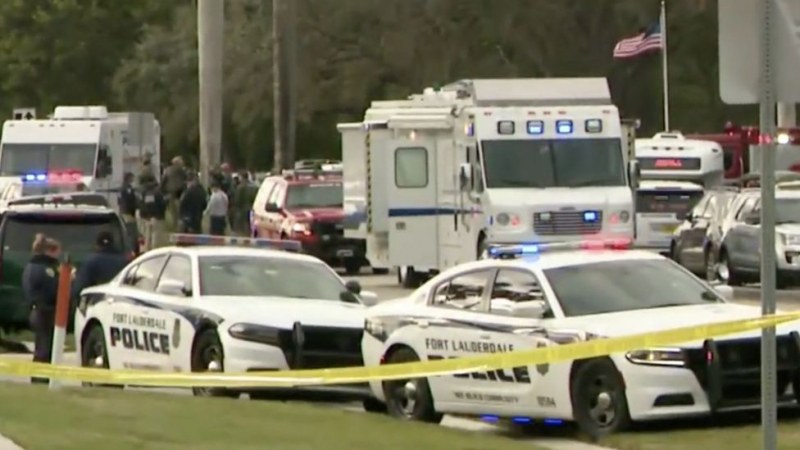 Убиха двама агенти на ФБР, още трима са ранени при стрелба във Флорида