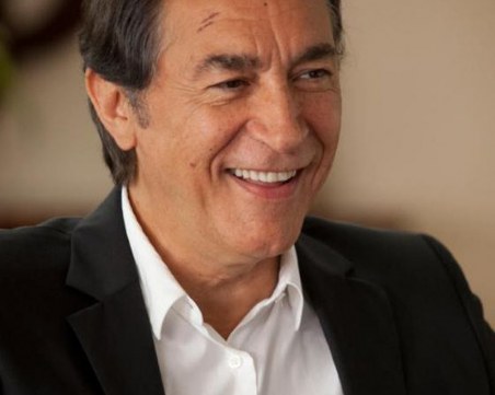 Дъщерята на френския актьор Ришар Бери го обвини, че я е изнасилвал