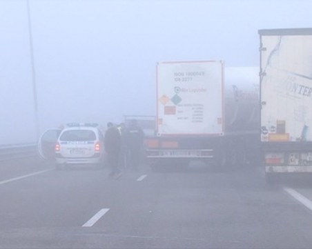 Три жени са в болница след верижното меле на АМ 