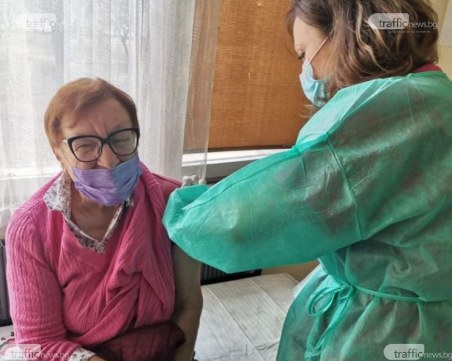 Анкета: Скромен ръст в броя на пловдивчани, избрали да се ваксинират