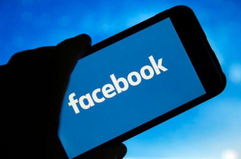 Facebook празнува 17 години: От студентска мрежа до 2 милиарда потребители