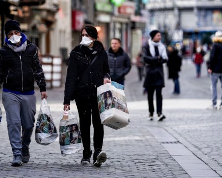 Белгия започва предпазливо да облекчава мерките