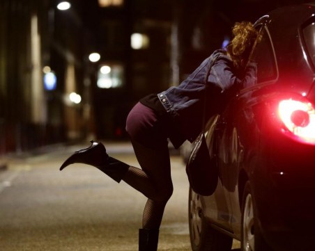 Хванаха на калъп жрица на любовта в Пловдив, държавното обвинение я погна