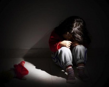 Не е имало сигнали за насилие в семейството на убитото дете в Севлиево