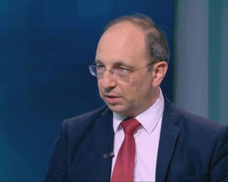 Николай Василев: Реалистична цел е през 2024 г. да се въведе еврото