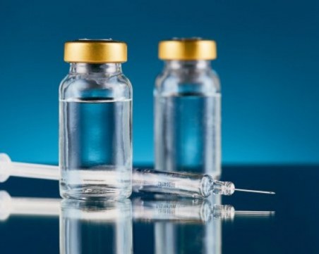 Първите дози на ваксината на Астра Зенека пристигат у нас