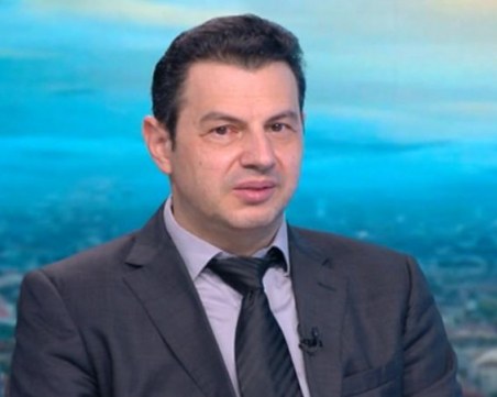 Учен от БАН: Ваксинираните вероятно ще бъдат носители на новите мутации