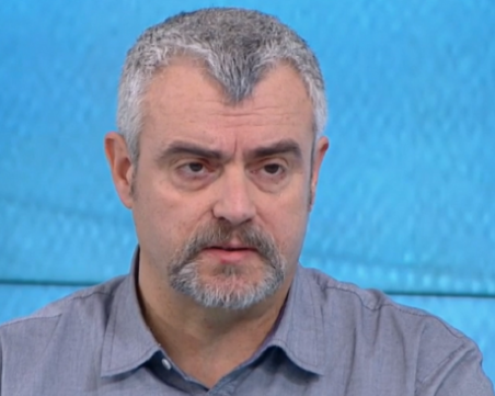 Д-р Миндов: Хората се лутат за ваксините, усещат, че пътуванията ще бъдат ограничени без тях