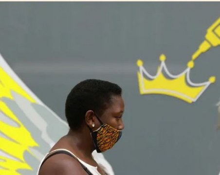 Южна Африка спря прилагането на 