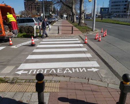 Обновяват пешеходните пътеки в Пловдив