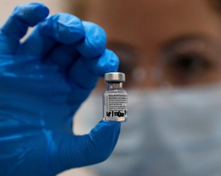 Снежна буря в Германия спря доставка на ваксините на Pfizer у нас