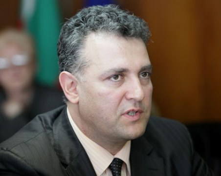 Валентин Николов напуска Народното събрание