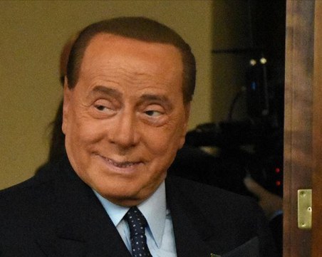 Берлускони подкрепи правителството на Марио Драги