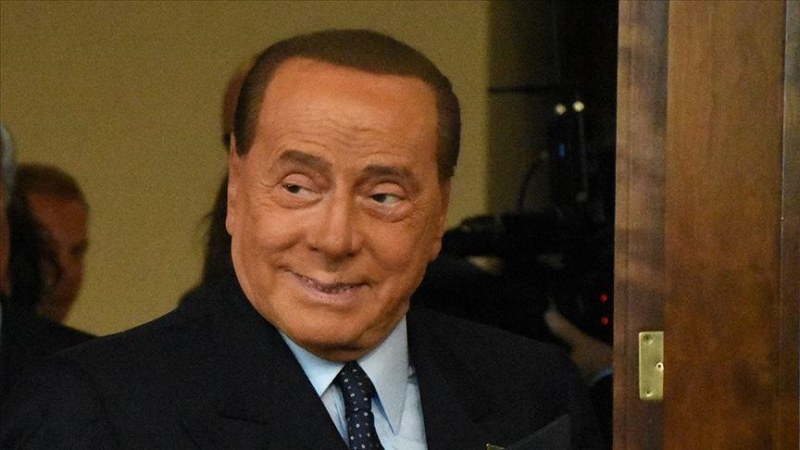Берлускони подкрепи правителството на Марио Драги