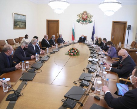 Правителството отпусна 8,7 милиона лева по бюджетите на осем общини