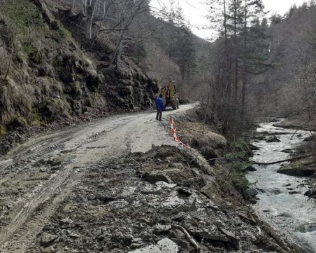 Пътят за Лилково и Ситово – с асфалт до 4 месеца