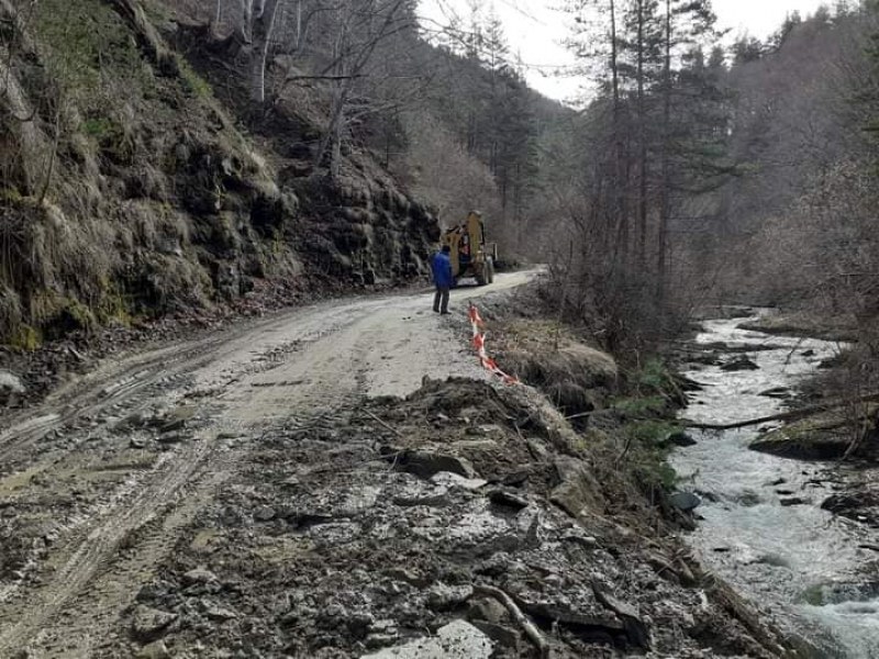 Пътят за Лилково и Ситово – с асфалт до 4 месеца