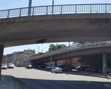 Пукнатина в Бетонния мост? Община Пловдив със спешна проверка