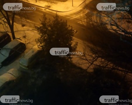 Снежна пелерина покри Пловдив, температурите паднаха под нулата