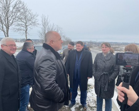 Премиерът: Ще помагаме на всяка община, без значение от коя партия е кметът