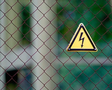 Прокуратурата разследва смъртта на 16-годишното момче, починало на тротоар в столицата