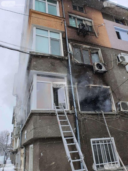 Пожарникарите, които спасиха деца от горяща къща в Пловдив: Всички бяха много стресирани, бяха излезли на терасите