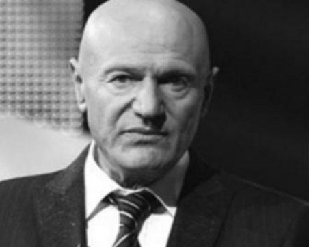 На този ден: Косово обявява независимост, загива кралят на сръбската музика