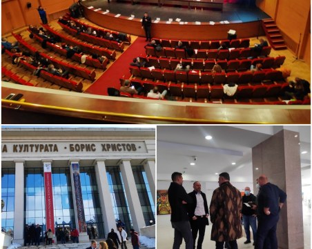 С бурни дебати намалиха застрояването на парцела на Кока - Кола в Пловдив