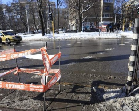 След смъртоносния инцидент: Още ток тече по улиците на София