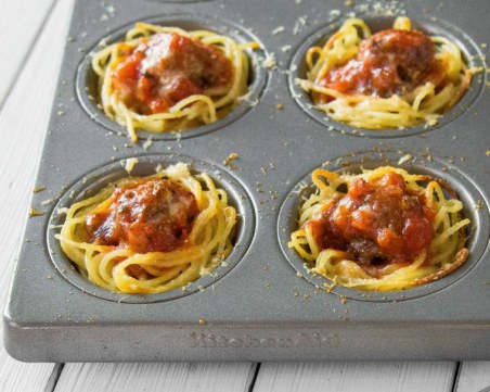 Ако не знаете какво да правите с останалите спагети - пригответе мъфини!