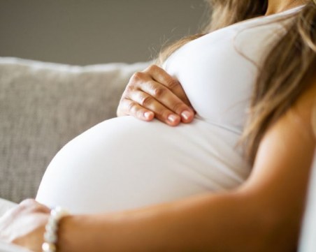 Мутафчийски: Ваксините не са опасни за бременни, но не са достатъчно тествани