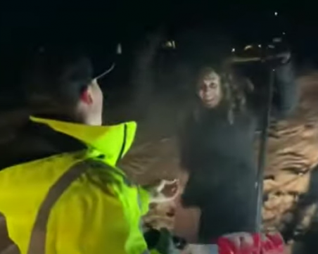 Намериха изгубен годежен пръстен с металдетектор