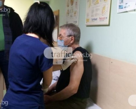 Стартират четвърта фаза за ваксиниране? Вижте кои са включени в нея