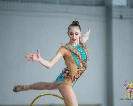 Боряна Калейн се класира на финалите на обръч и топка на турнир в Москва