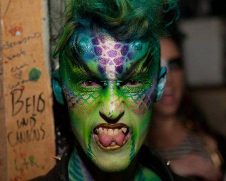 Канадец мечтае да се превърне в дракон, дава хиляди долари