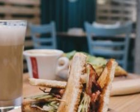 Пет бона глоба за фаст фууд в Тракия заради работно време