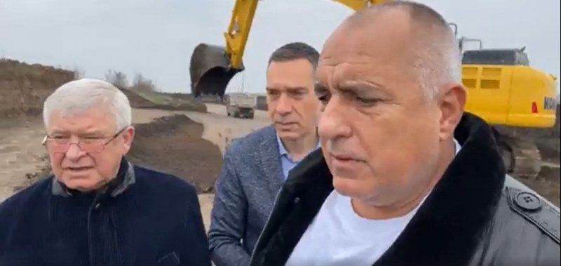 Борисов в Бургаско: Когато има финансиране и заплати всички работят активно